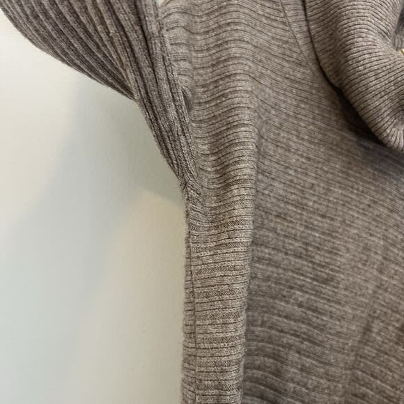 Moth By Anthropologie Cowl Neck Ribbed Sweater size XS Brown/tan - Picture 4 of 11